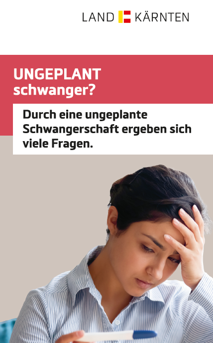 Ungeplante Schwangerschaft: Junge Frau hält Schwangerschaftstest in Kärnten.